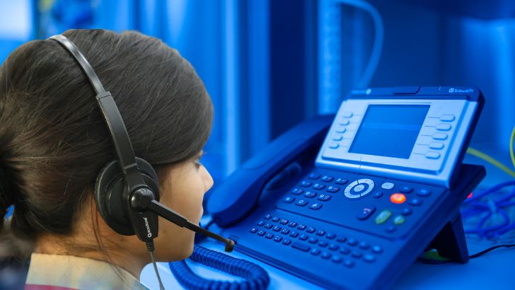 https://salarnews.in/public/uploads/images/newsimages/maannewsimage24092026_165725_Call centre.jpg